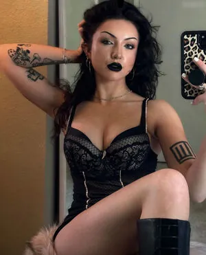 ghostwifeey