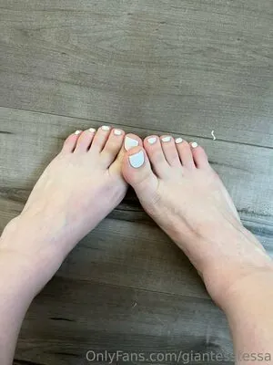 giantesstessa