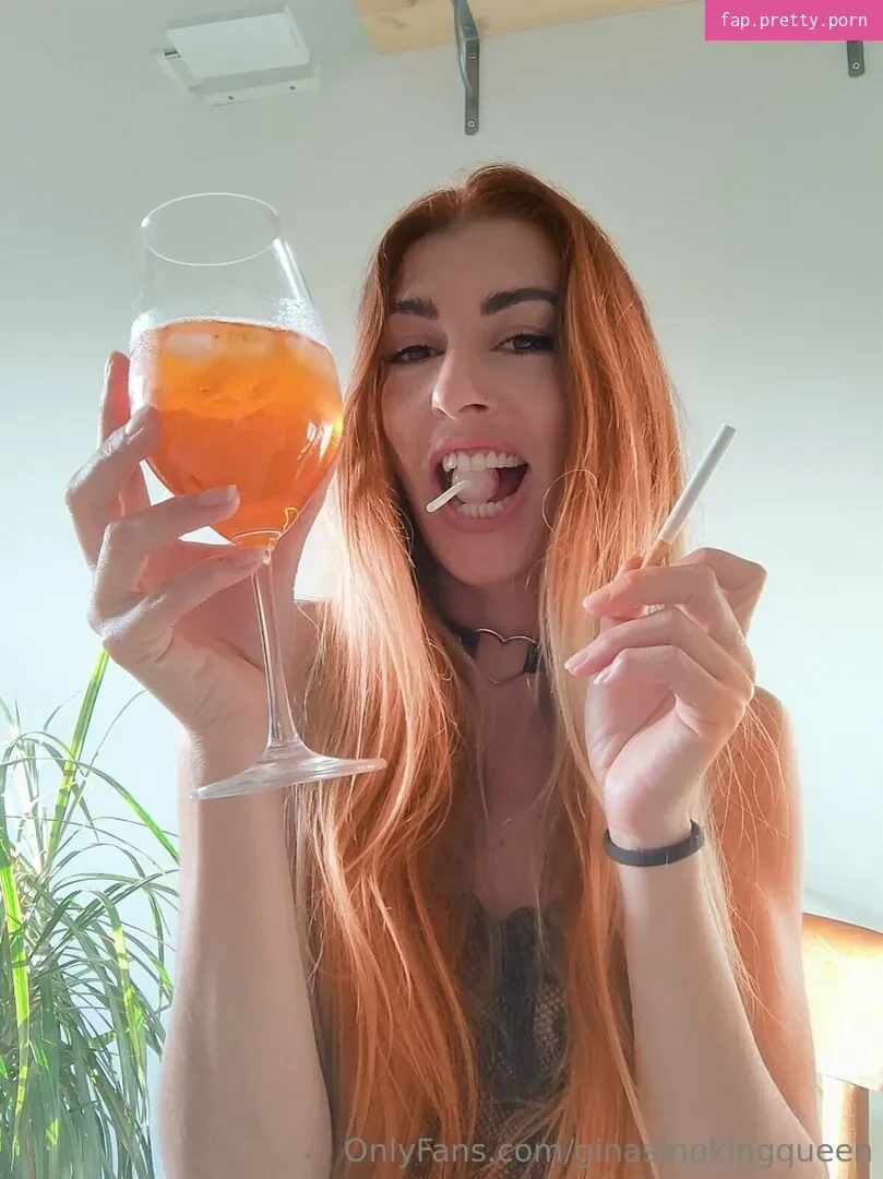 ginasmokingqueen - Photo #32