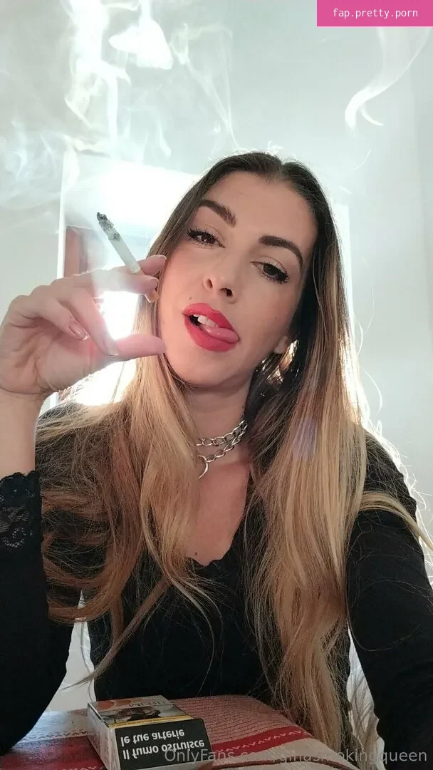 ginasmokingqueen - Photo #47
