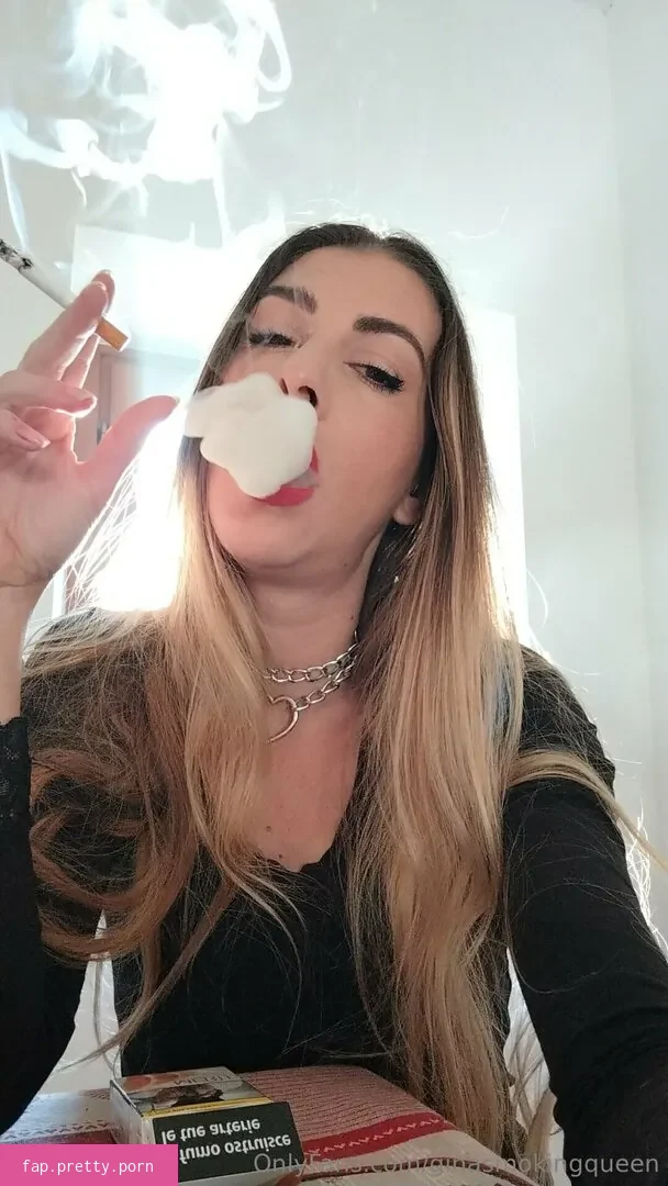 ginasmokingqueen - Photo #48