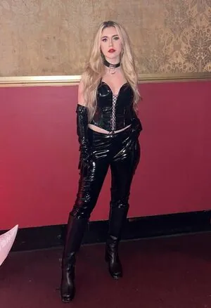 georgina_jgr (cheekygigi)