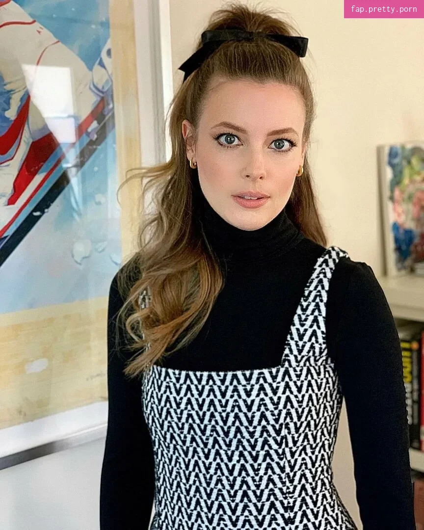 Gillian Jacobs - Photo #19