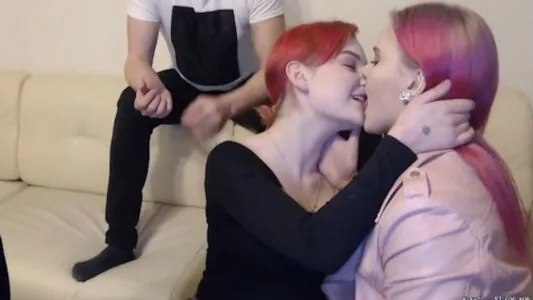 Girls Kissing