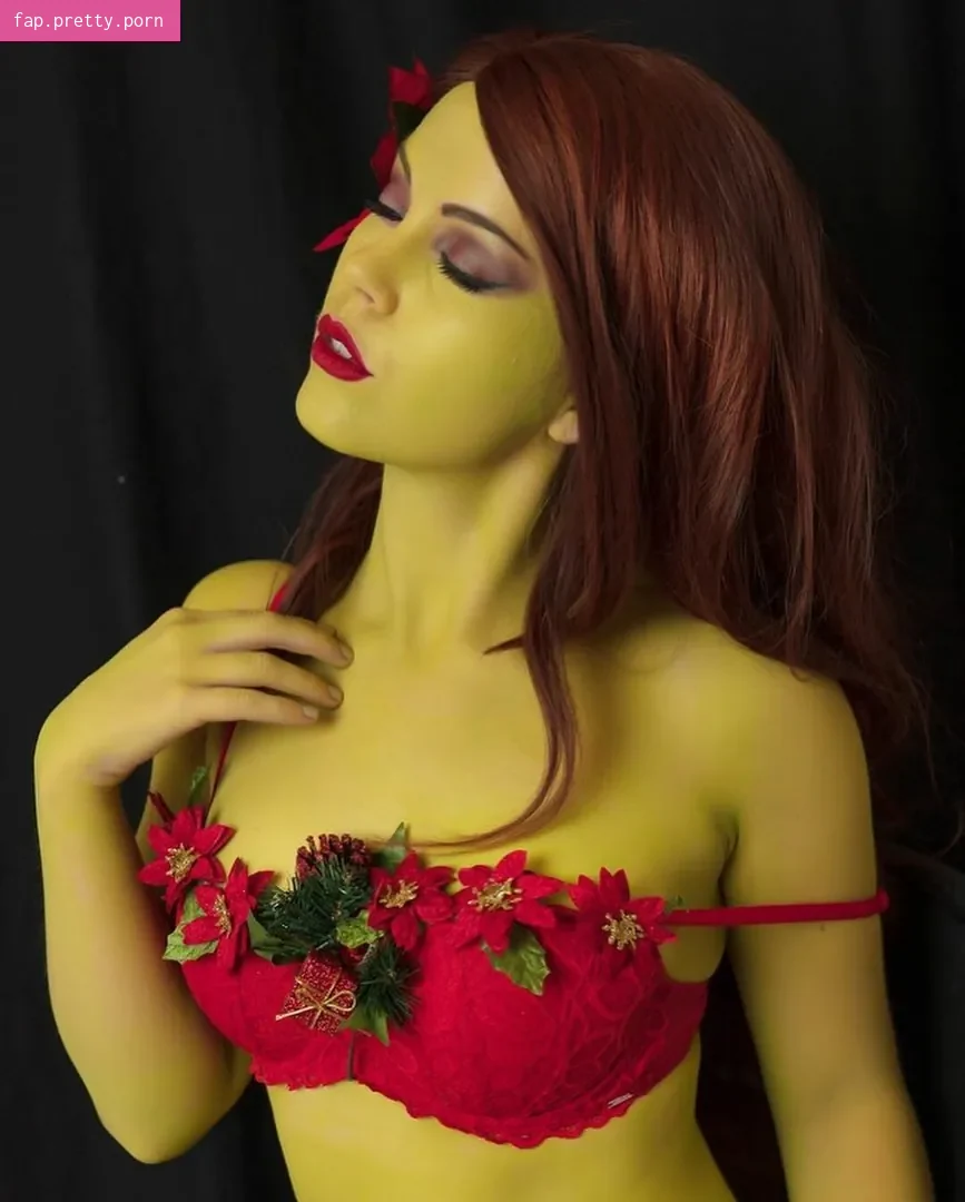 Genevieve Marie - Photo #00
