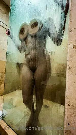 geisha.next.door