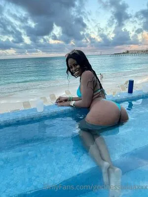 goddesslolaaxxx