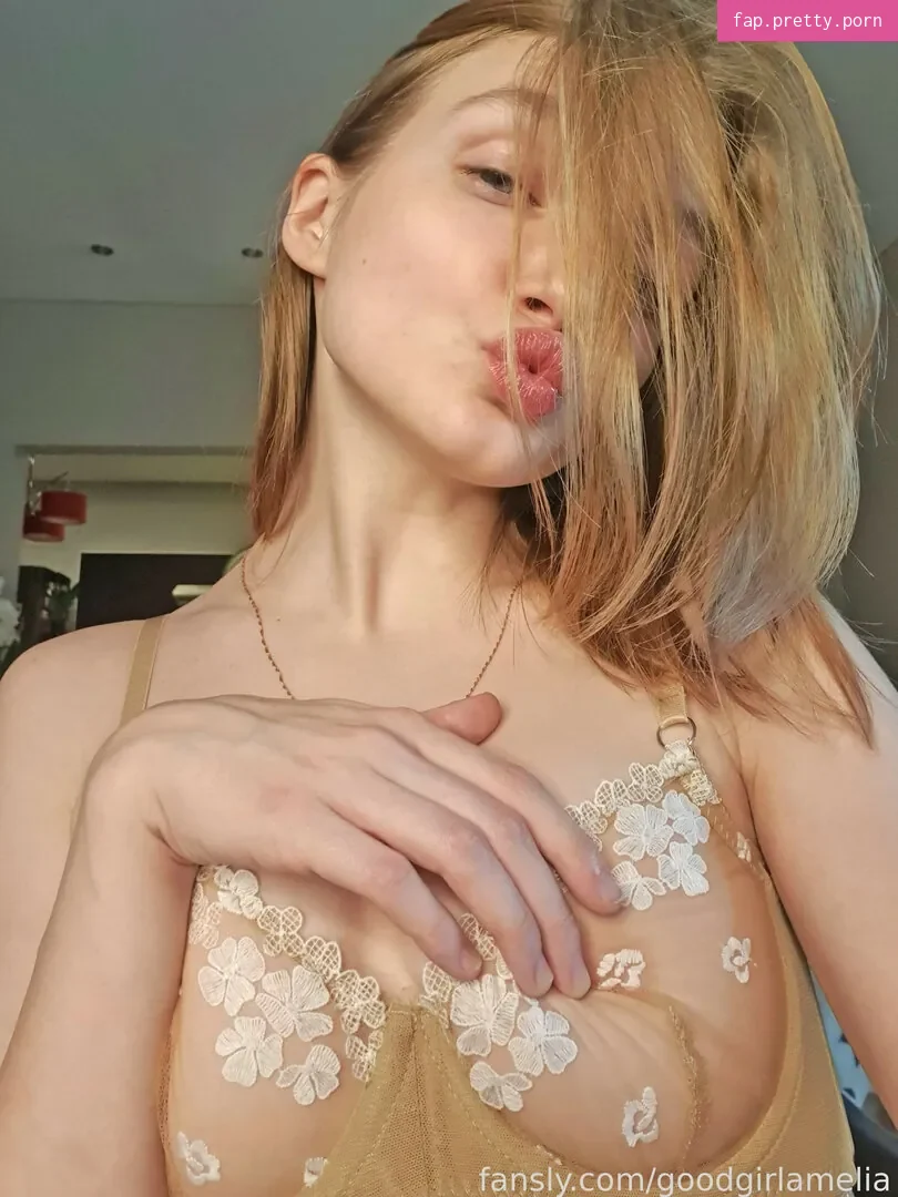 GoodGirlAmelia - Photo #06