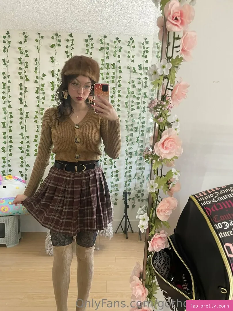 gothgirlmaya - Photo #15