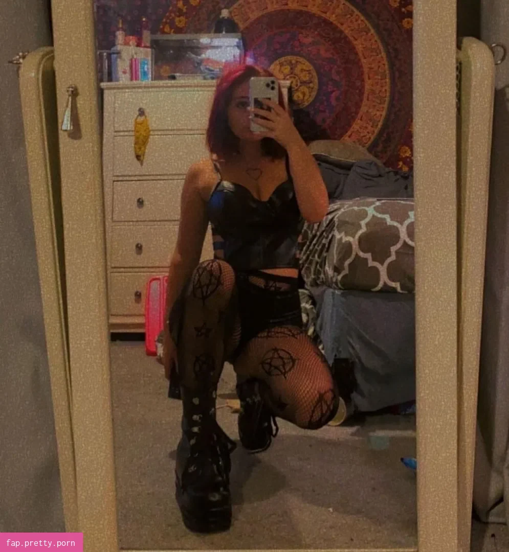 Gothicbratgf - Photo #28