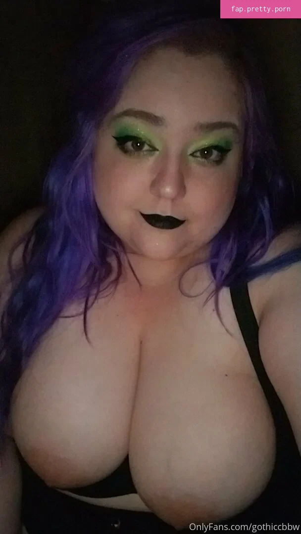 gothiccbbw - Photo #04
