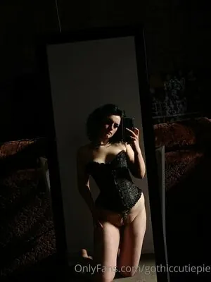 gothiccutiepie