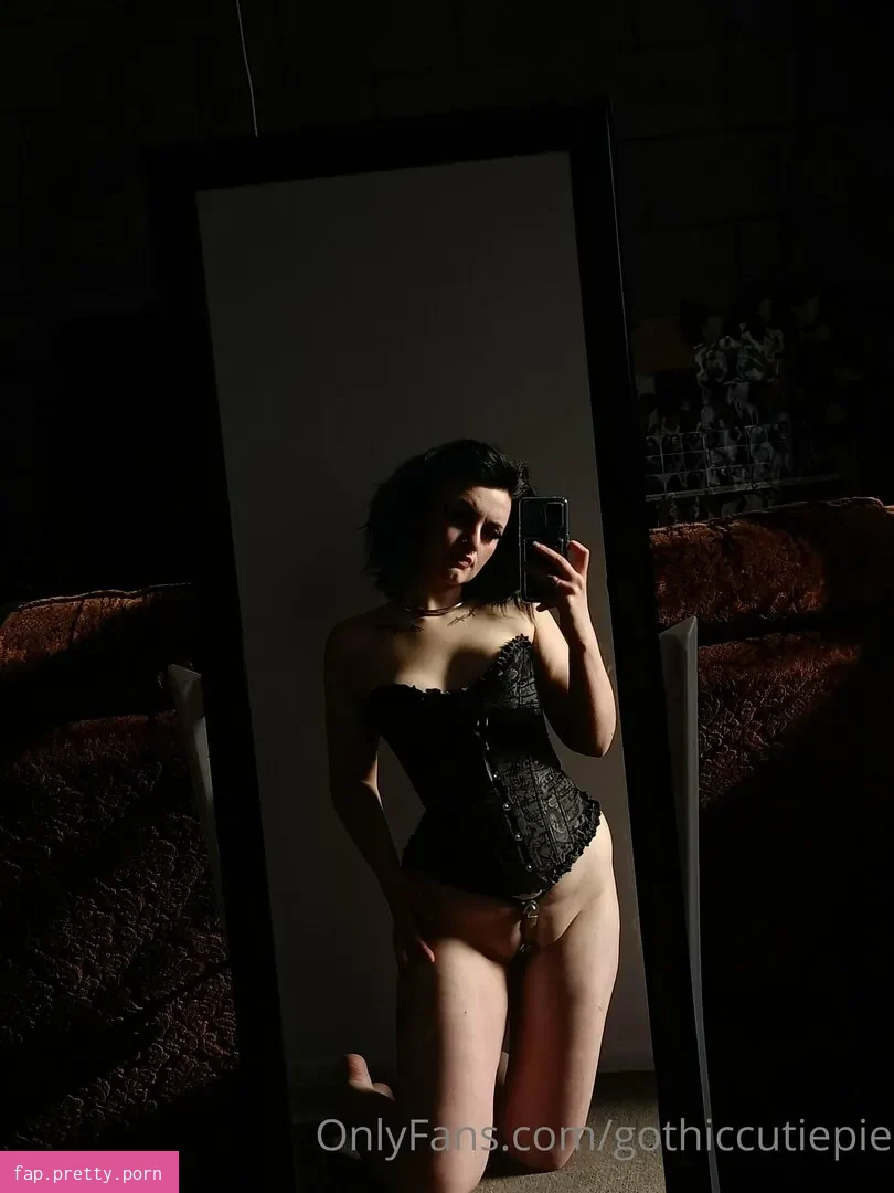 gothiccutiepie - Photo #53