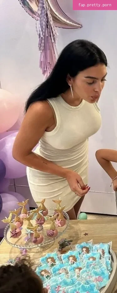 Georgina Rodriguez Hernández - Photo #37