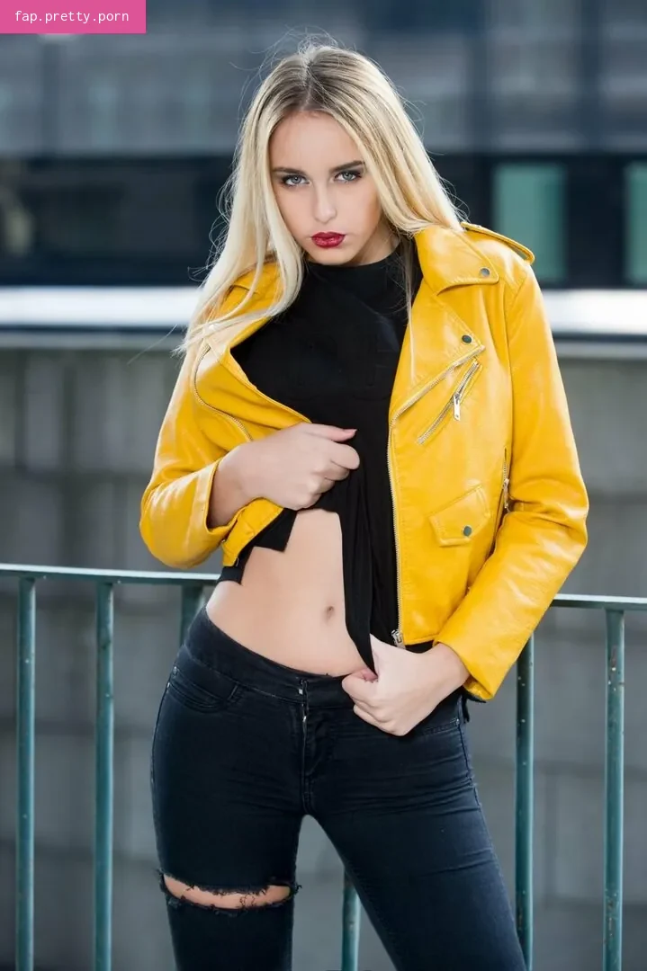 Greta Ray - Photo #28