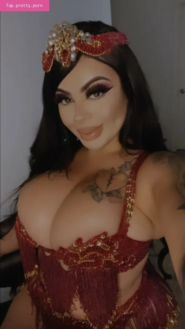 Gloria Sapphire - Photo #03