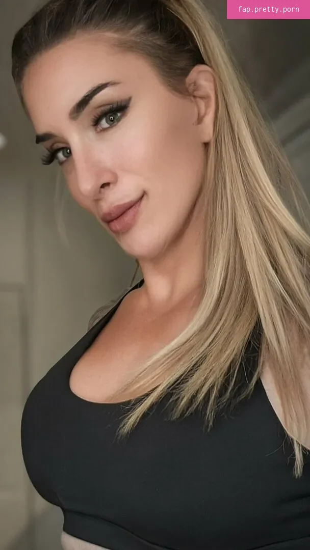 Gabbi Tuft - Photo #28