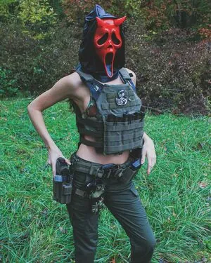 Girls With Guns