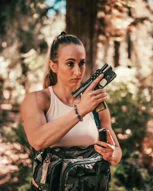 Girls With Guns