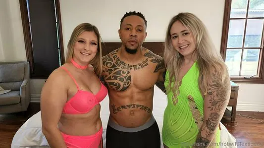 hotwifelexilovex