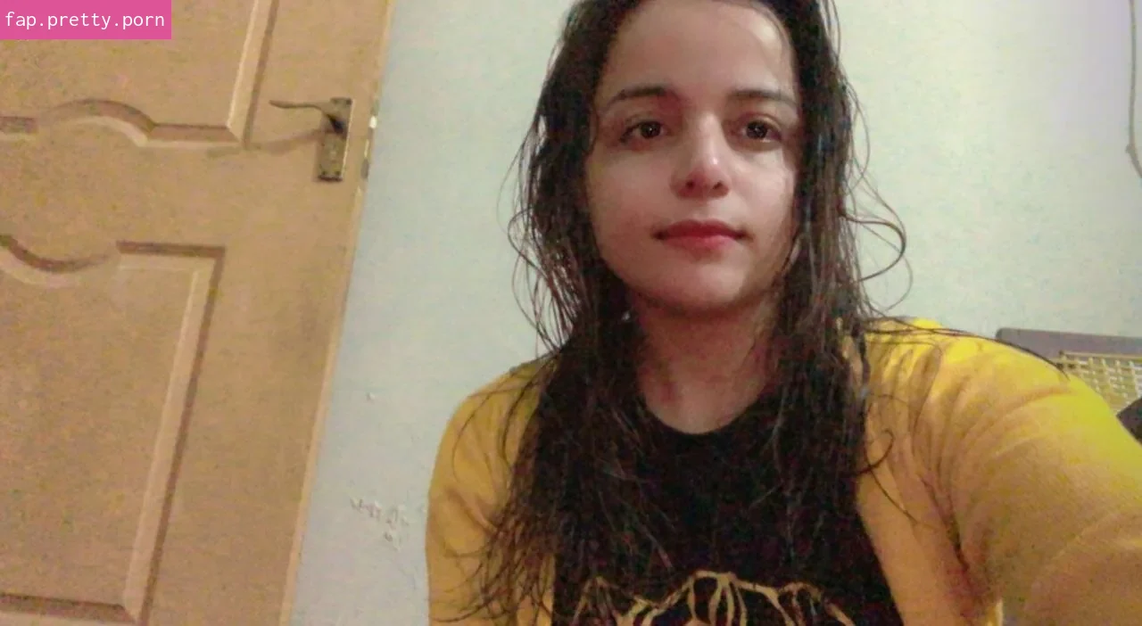 Hania Aamir - Photo #26