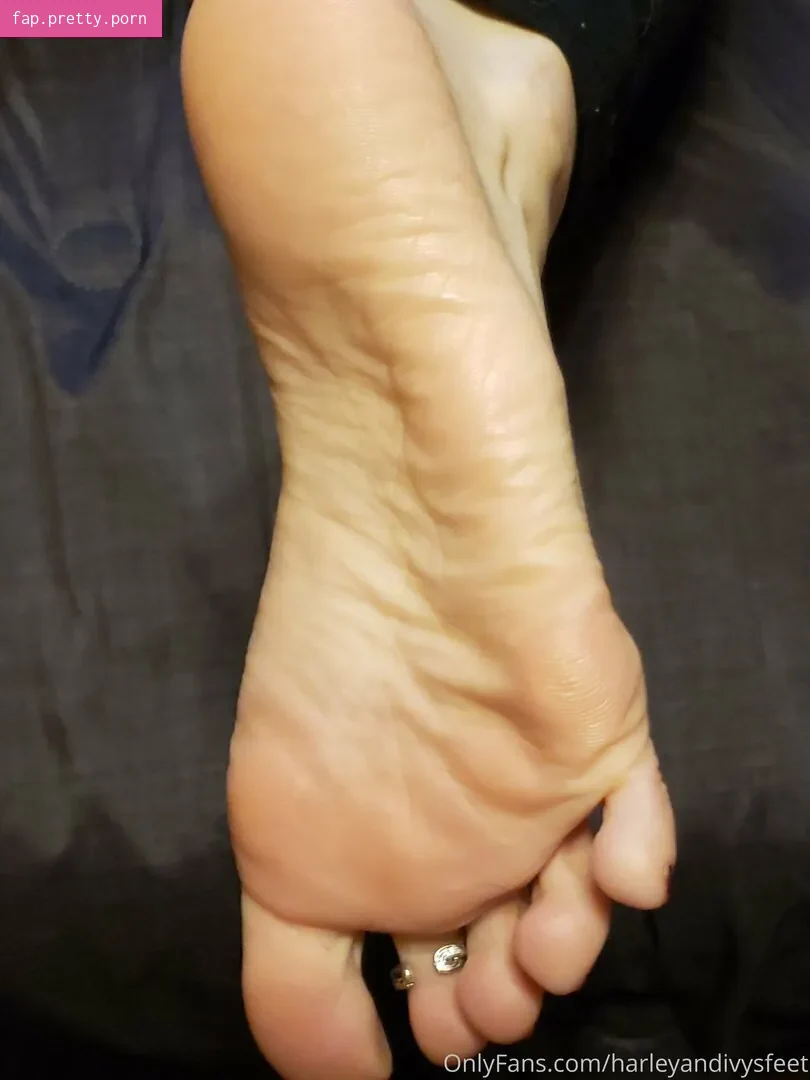 harleyandivysfeet - Photo #11