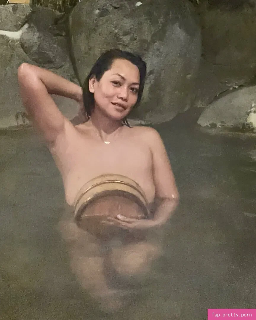 Hot Asian Granny - Photo #12