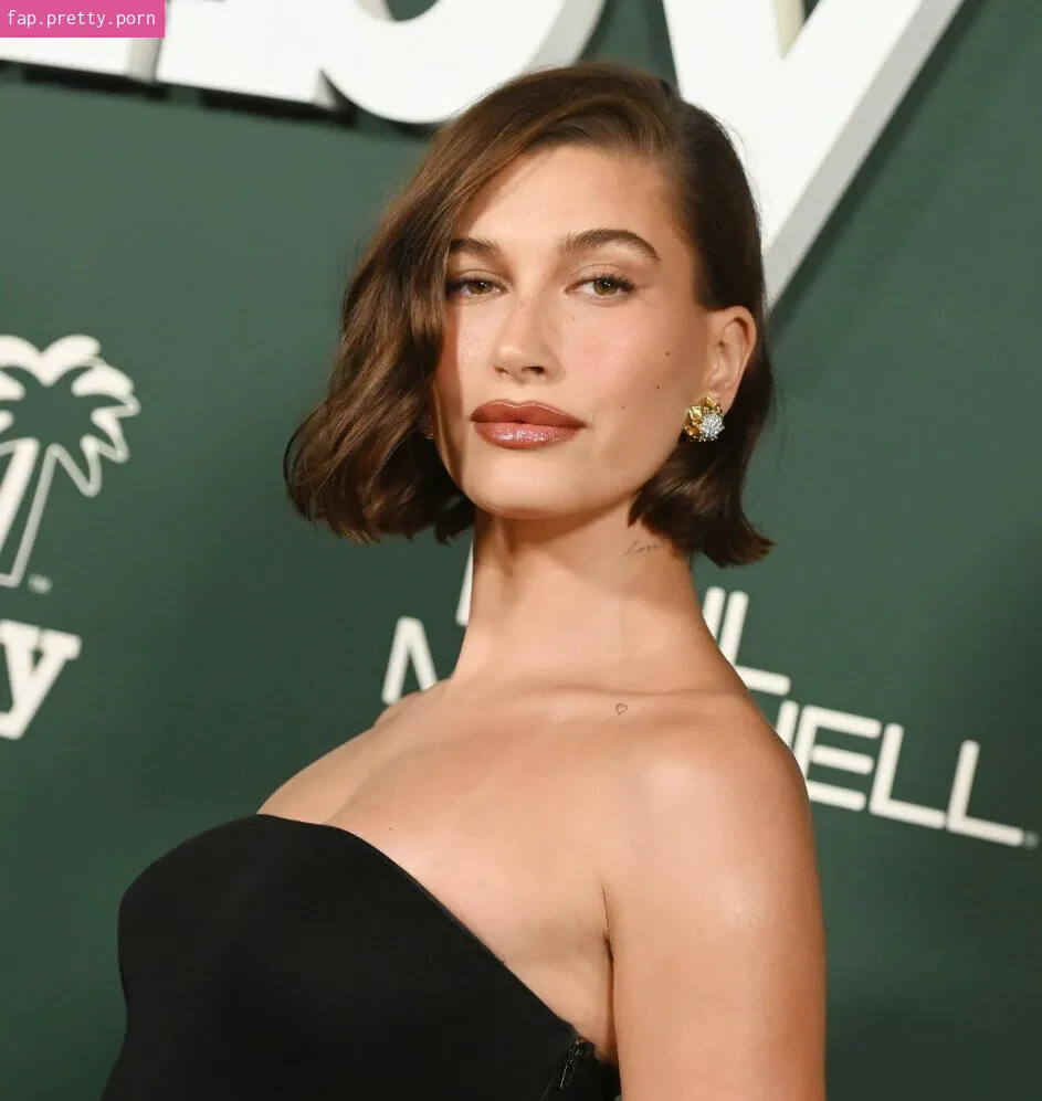 Hailey Baldwin Bieber - Photo #61