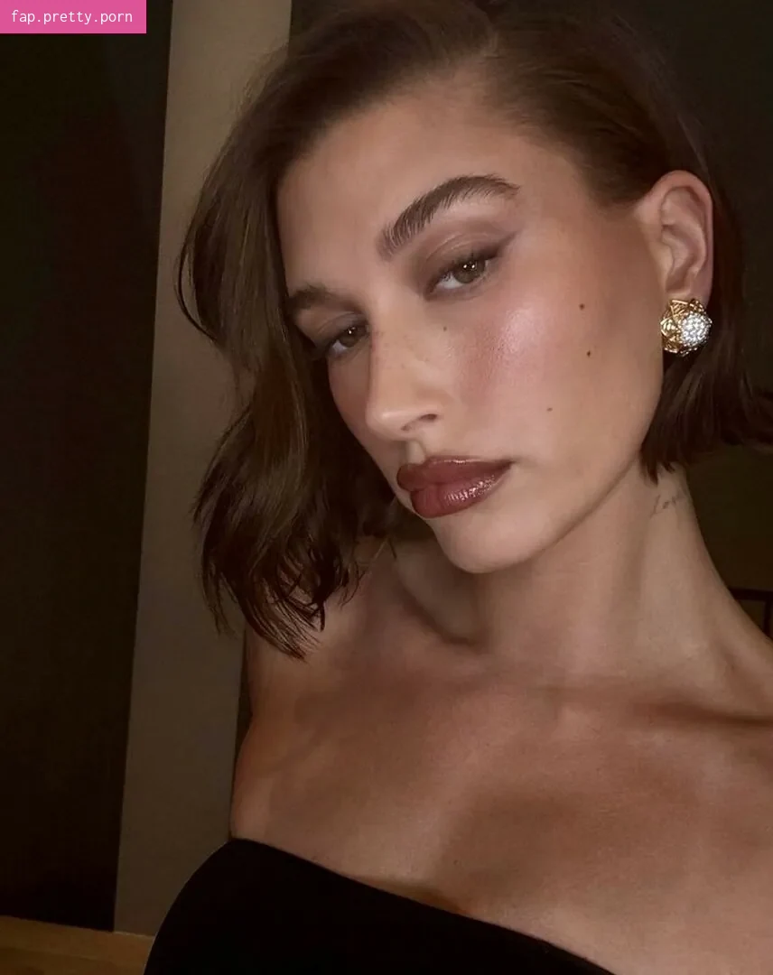 Hailey Baldwin Bieber - Photo #64