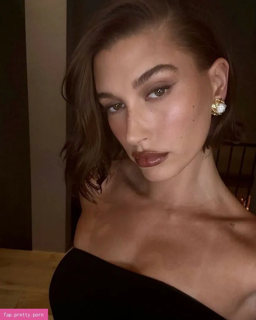 Hailey Baldwin Bieber - Photo #65