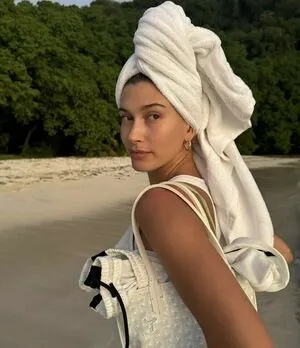 Hailey Baldwin Bieber