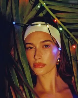 Hailey Bieber
