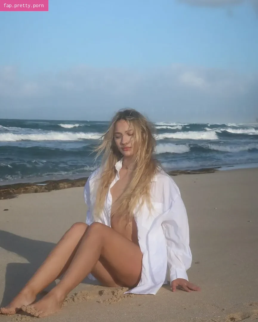 Halia Beamer - Photo #40
