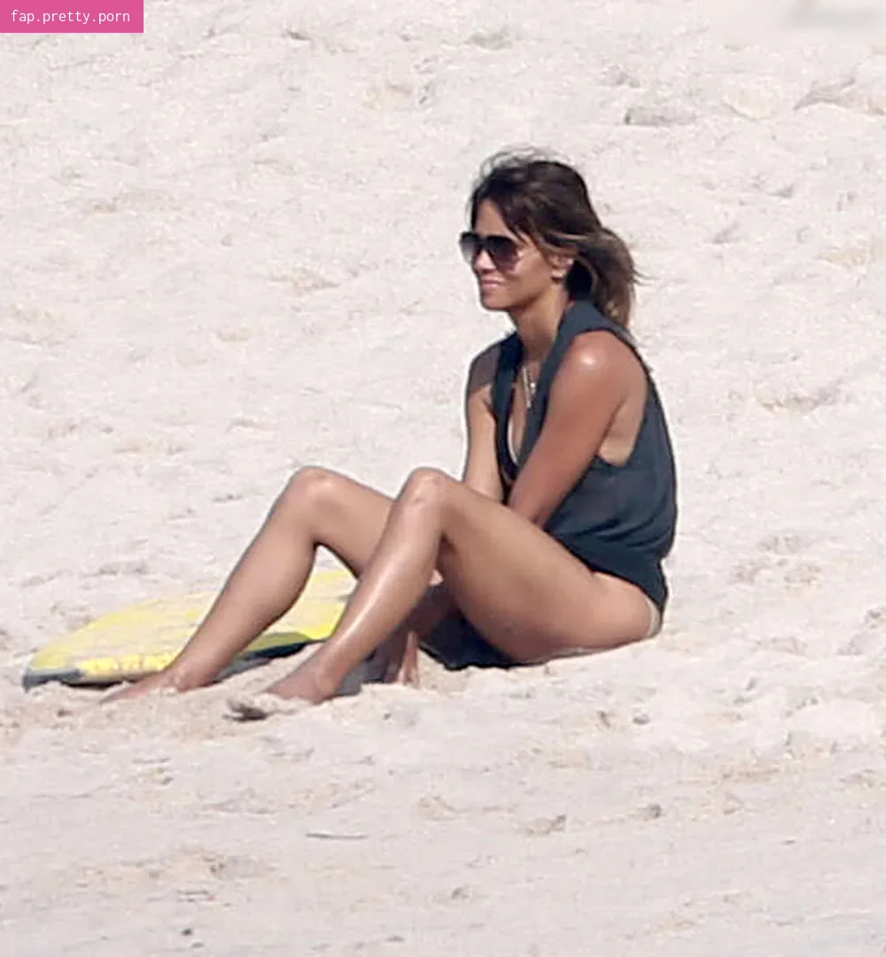 Halle Berry - Photo #01