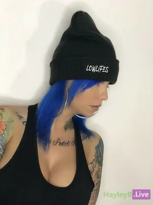 Hayley_B
