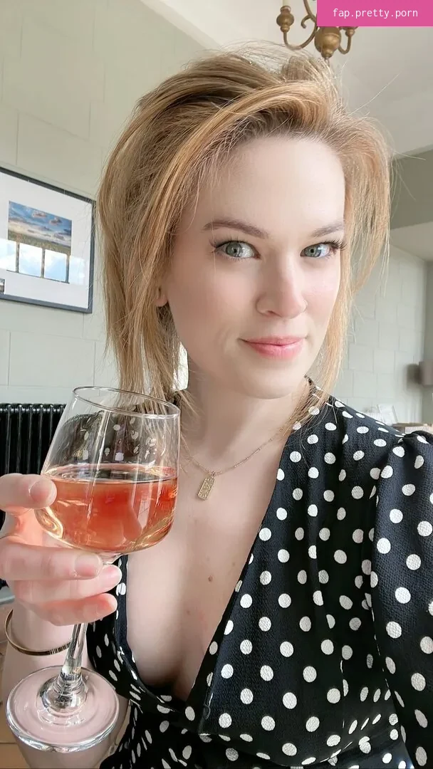 Hollie Bennett - Photo #62