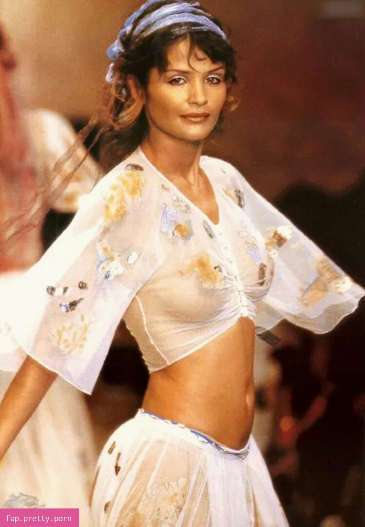 Helena Christensen - Photo #31
