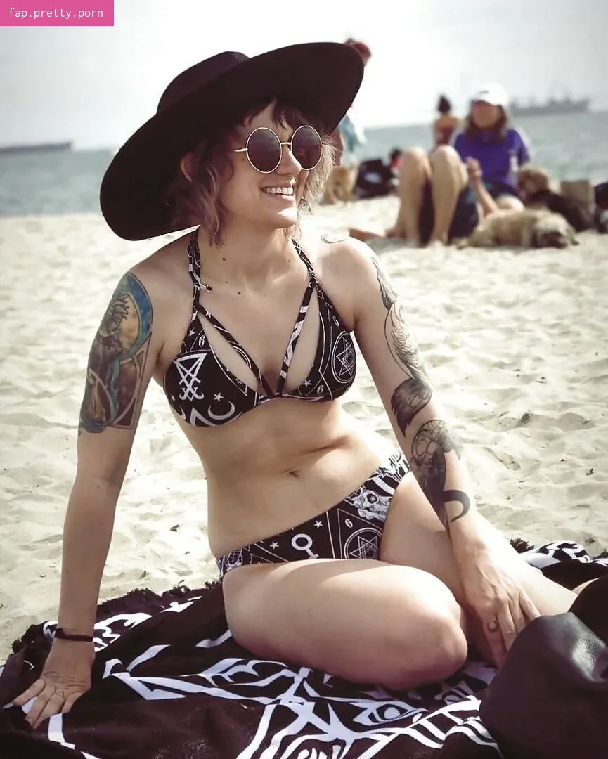 Holly Conrad - Photo #34