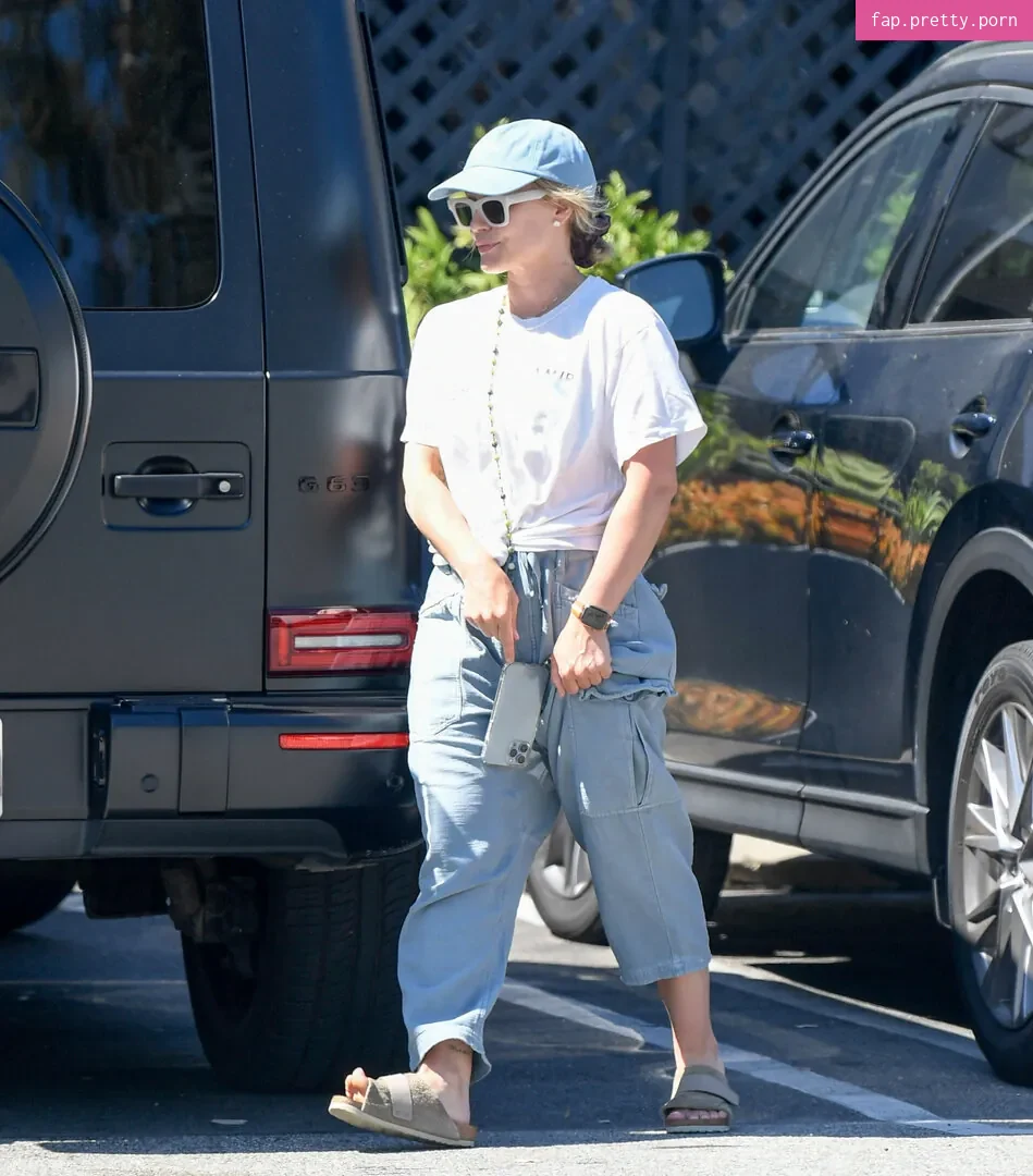 Hilary Duff - Photo #22