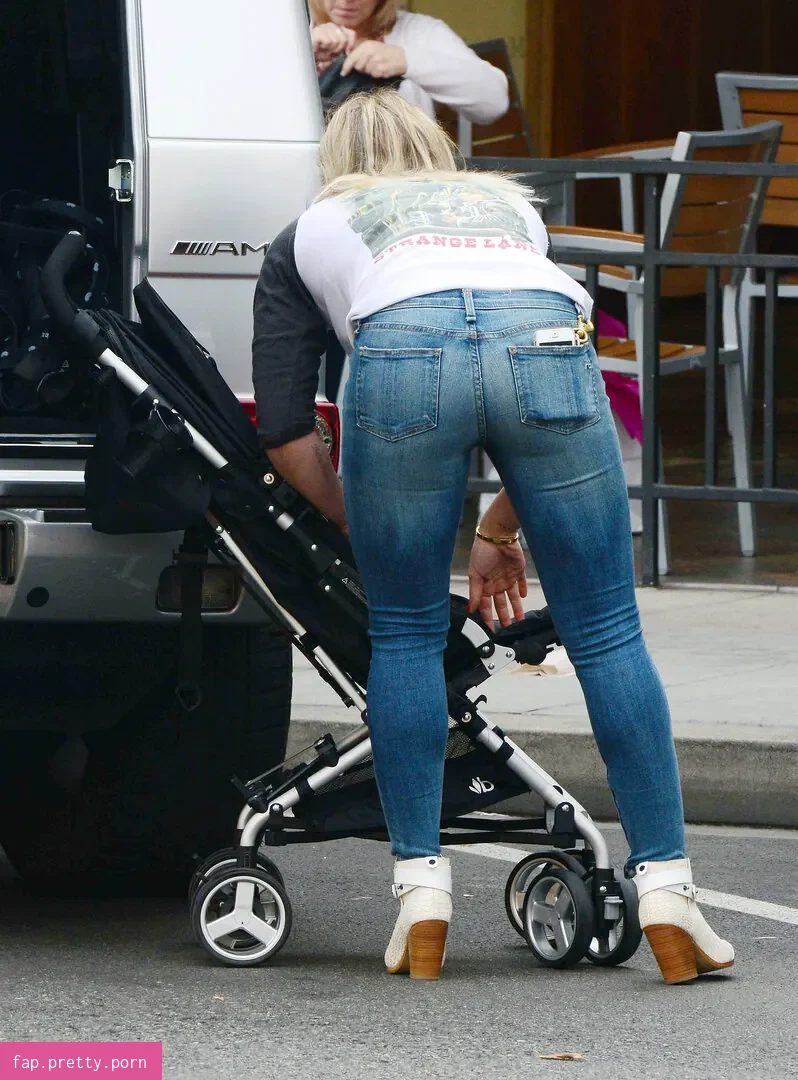 Hillary Duff - Photo #60