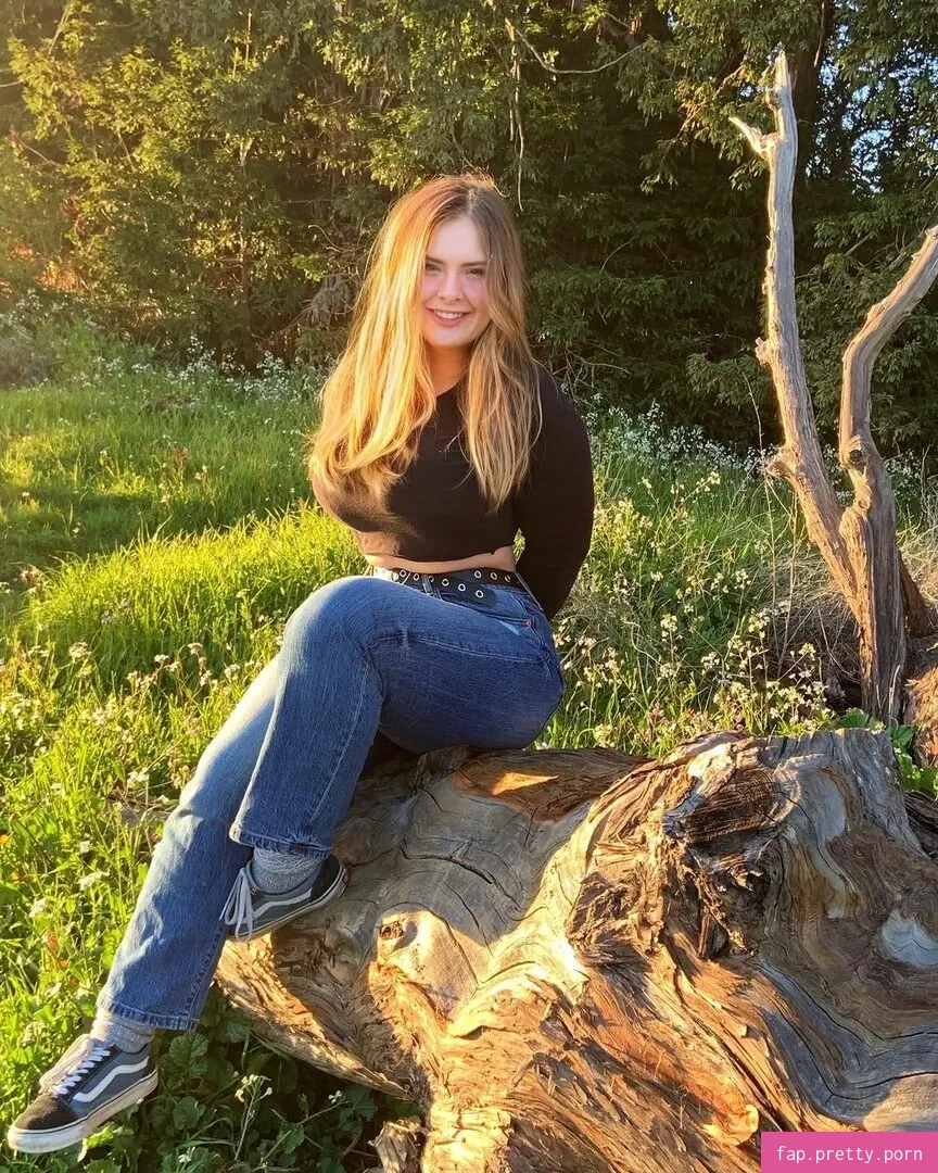 Haley E - Photo #78