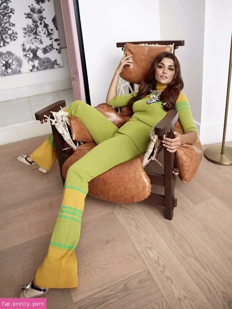 Hande Ercel - Photo #73