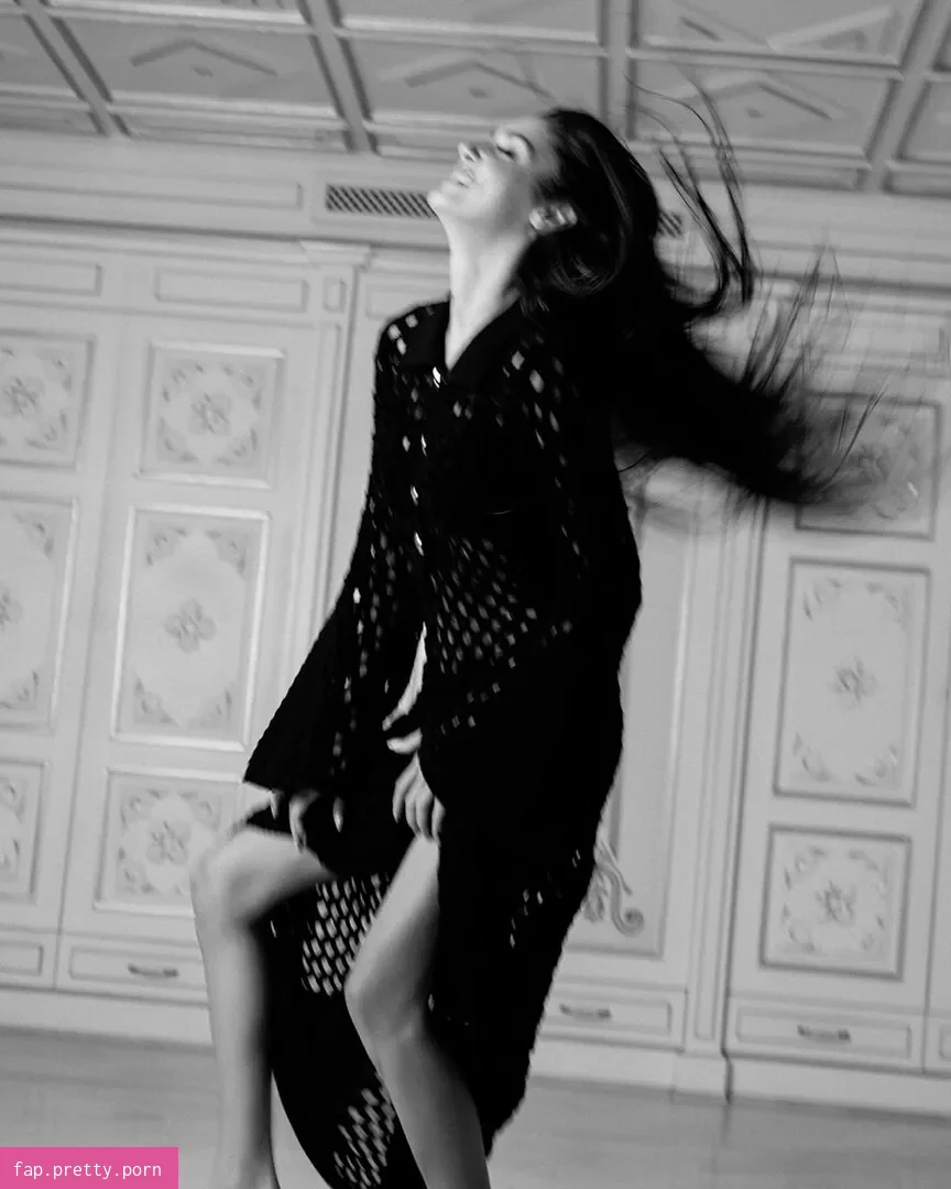 Hande Ercel - Photo #89