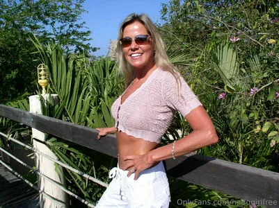 hedogirlfree