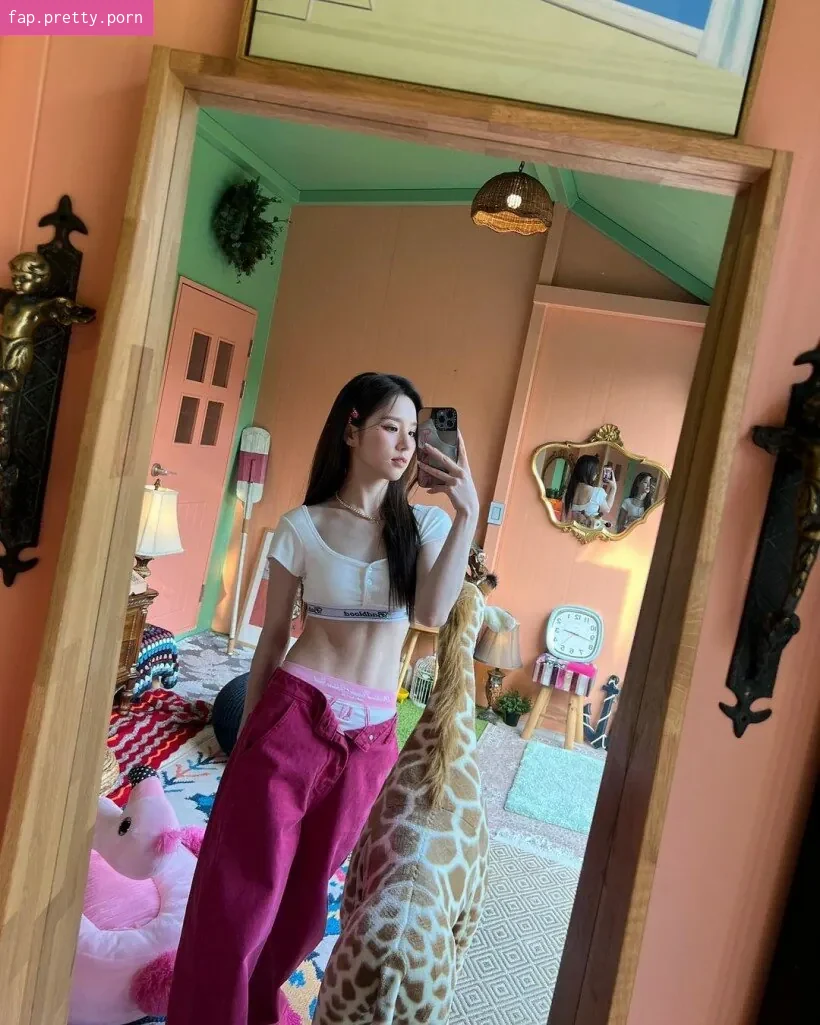 HeeJin - Photo #27