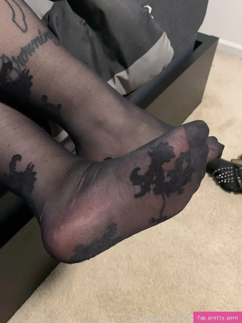 hernylonfeetfree - Photo #55