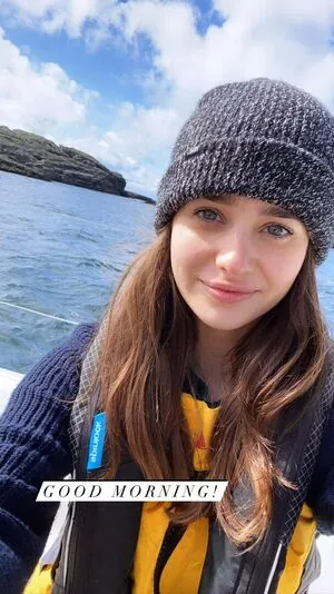 Holly Earl