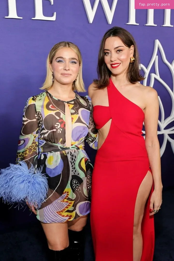 Haley Lu Richardson - Photo #57