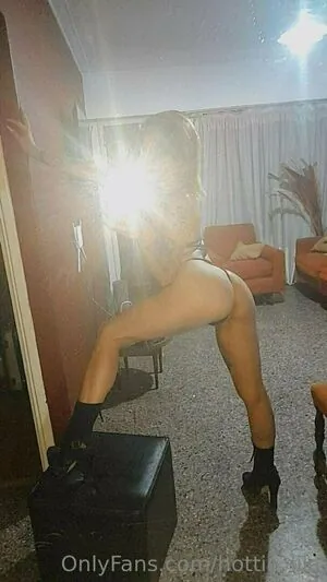 hottie_lila