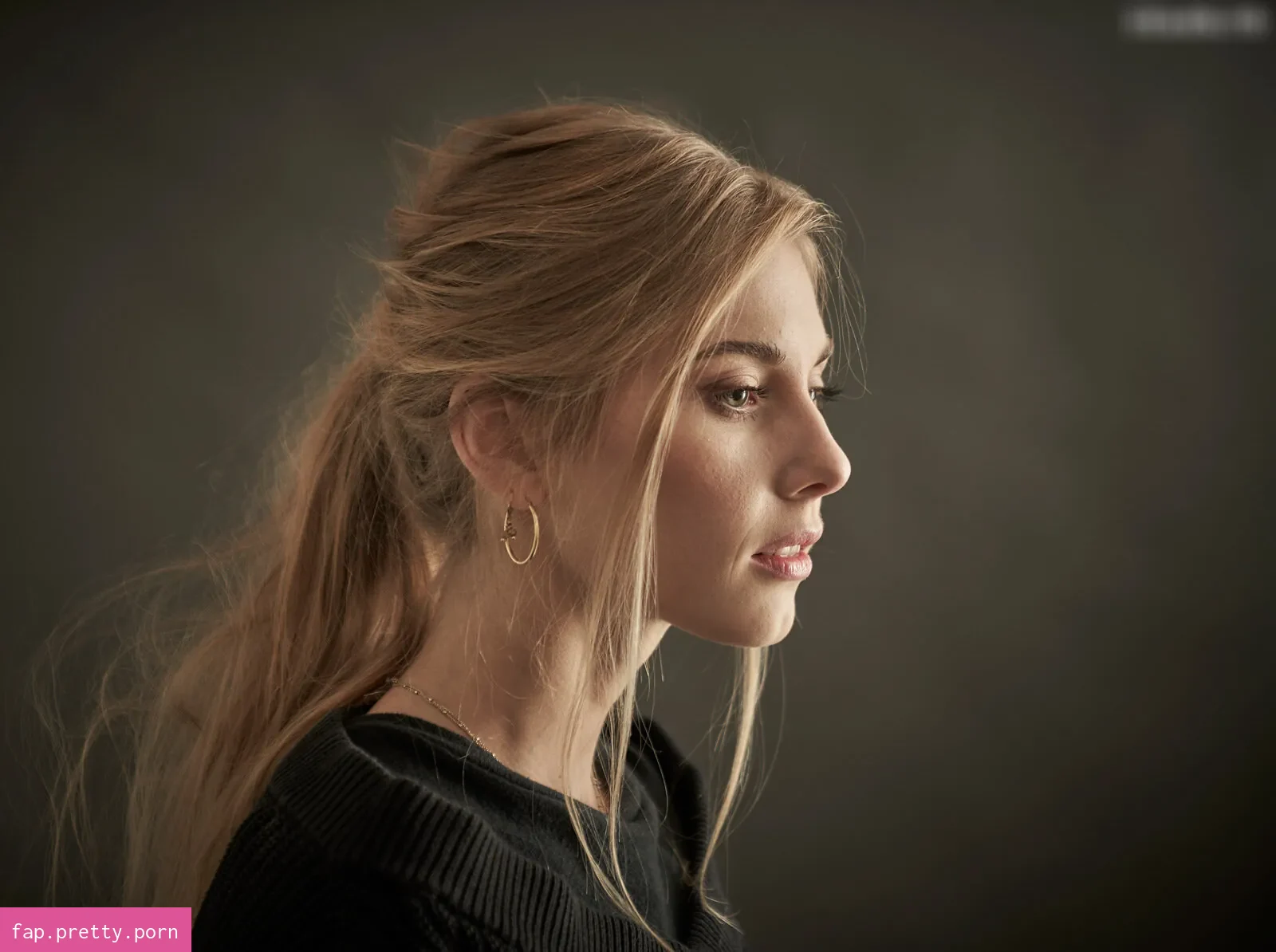 Hannah Meul - Photo #01